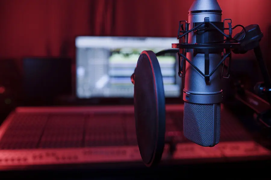 A Small Microphone Is In The Background Of A Recording Studio, High  Resolution, Recording Studio, Microphone Background Image And Wallpaper for  Free Download